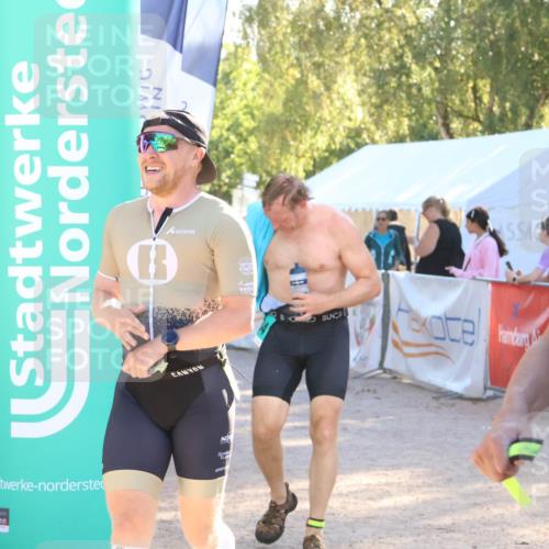 07.09.2025 - 19. Norderstedt Triathlon Zöllner http://msf.ph/oto/8790742 07.09.2025 16:28:27 Ziel 487, 515, 1488, 1529, 1534 meine-sportfotos.de