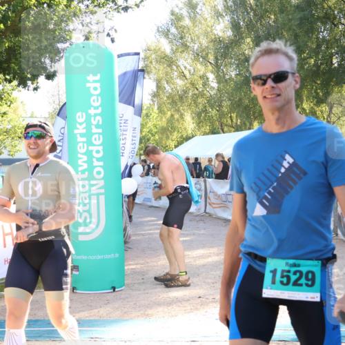 07.09.2025 - 19. Norderstedt Triathlon Zöllner http://msf.ph/oto/8790751 07.09.2025 16:28:27 Ziel 487, 515, 1488, 1529, 1534 meine-sportfotos.de