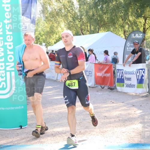 07.09.2025 - 19. Norderstedt Triathlon Zöllner http://msf.ph/oto/8790765 07.09.2025 16:28:31 Ziel 487, 507, 515, 1534 meine-sportfotos.de