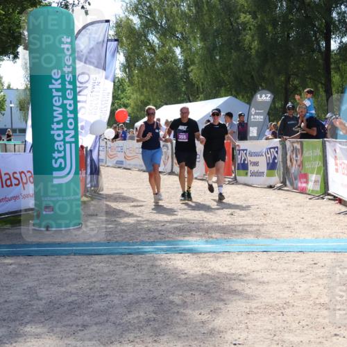 07.09.2025 - 19. Norderstedt Triathlon Zöllner http://msf.ph/oto/8790772 07.09.2025 14:06:26 Ziel 355 meine-sportfotos.de