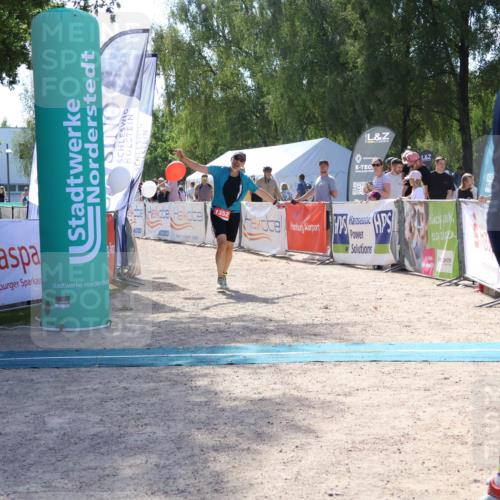 07.09.2025 - 19. Norderstedt Triathlon Zöllner http://msf.ph/oto/8790857 07.09.2025 14:10:04 Ziel 1352 meine-sportfotos.de
