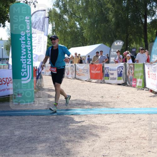 07.09.2025 - 19. Norderstedt Triathlon Zöllner http://msf.ph/oto/8790875 07.09.2025 14:10:06 Ziel 1352 meine-sportfotos.de