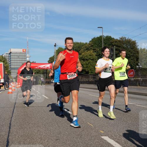 07.09.2025 - BARMER Alsterlauf Yannick Fuchs http://msf.ph/oto/8790902 07.09.2025 09:41:21 Laufen 50, 3501, 2253, 4330, 2383, 77 meine-sportfotos.de