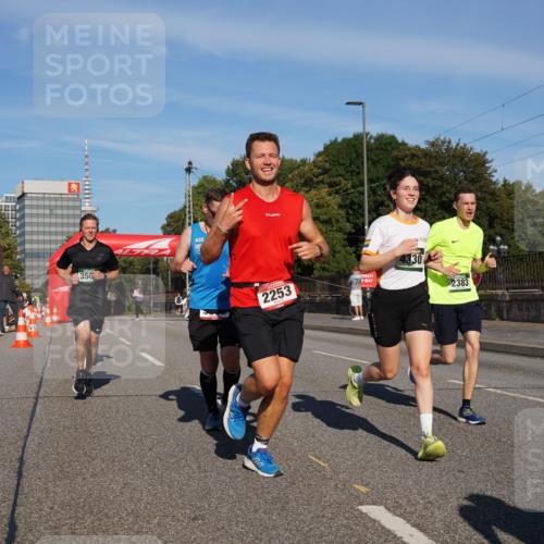 07.09.2025 - BARMER Alsterlauf Yannick Fuchs http://msf.ph/oto/8790907 07.09.2025 09:41:21 Laufen 350, 2253, 76, 4330, 2383 meine-sportfotos.de