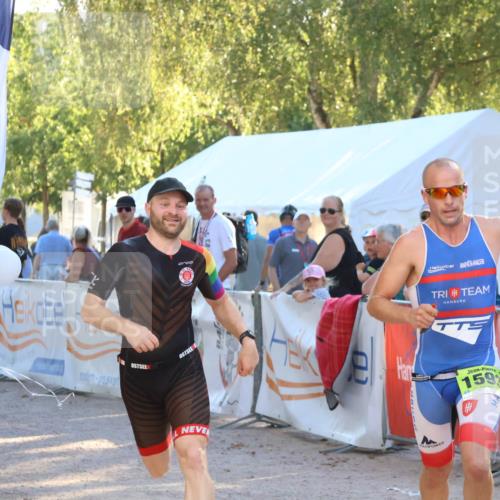 07.09.2025 - 19. Norderstedt Triathlon Zöllner http://msf.ph/oto/8790932 07.09.2025 16:29:53 Ziel 496, 544, 1593 meine-sportfotos.de