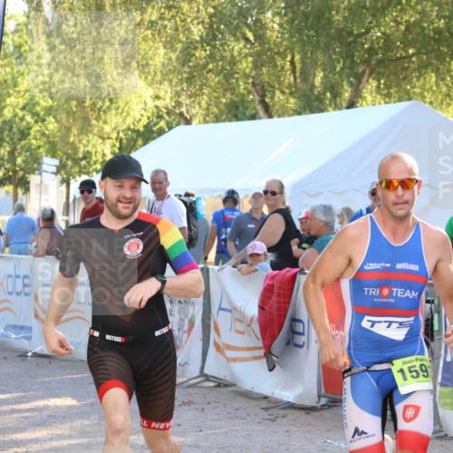 07.09.2025 - 19. Norderstedt Triathlon Zöllner http://msf.ph/oto/8790936 07.09.2025 16:29:53 Ziel 496, 544, 1593 meine-sportfotos.de