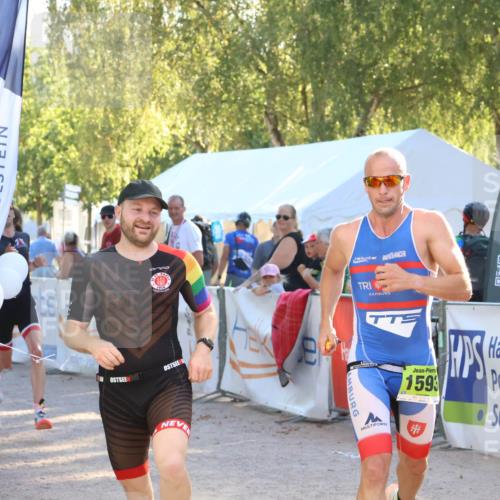 07.09.2025 - 19. Norderstedt Triathlon Zöllner http://msf.ph/oto/8790939 07.09.2025 16:29:54 Ziel 496, 544, 1593 meine-sportfotos.de