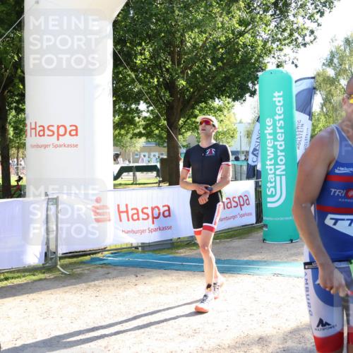 07.09.2025 - 19. Norderstedt Triathlon Zöllner http://msf.ph/oto/8790948 07.09.2025 16:29:57 Ziel 496, 544, 1593 meine-sportfotos.de