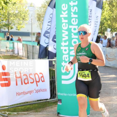07.09.2025 - 19. Norderstedt Triathlon Zöllner http://msf.ph/oto/8790964 07.09.2025 16:30:08 Ziel 1504 meine-sportfotos.de