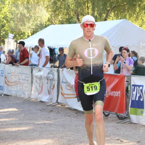 07.09.2025 - 19. Norderstedt Triathlon Zöllner http://msf.ph/oto/8790981 07.09.2025 16:30:14 Ziel 519, 552, 1504, 1510 meine-sportfotos.de