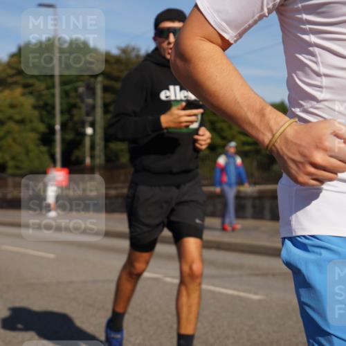 07.09.2025 - BARMER Alsterlauf Yannick Fuchs http://msf.ph/oto/8790982 07.09.2025 09:43:28 Laufen 10, 36, 589 meine-sportfotos.de
