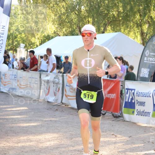 07.09.2025 - 19. Norderstedt Triathlon Zöllner http://msf.ph/oto/8790984 07.09.2025 16:30:14 Ziel 519, 552, 1504, 1510 meine-sportfotos.de