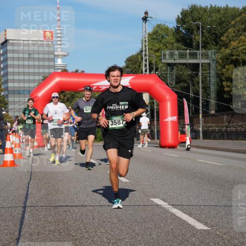 07.09.2025 - BARMER Alsterlauf Yannick Fuchs http://msf.ph/oto/8790986 07.09.2025 09:41:28 Laufen 5219, 509, 827, 2022, 3587 meine-sportfotos.de