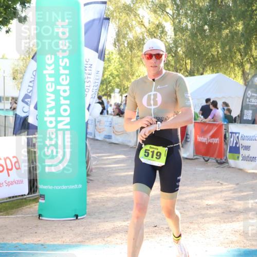 07.09.2025 - 19. Norderstedt Triathlon Zöllner http://msf.ph/oto/8790991 07.09.2025 16:30:15 Ziel 519, 552, 1510 meine-sportfotos.de