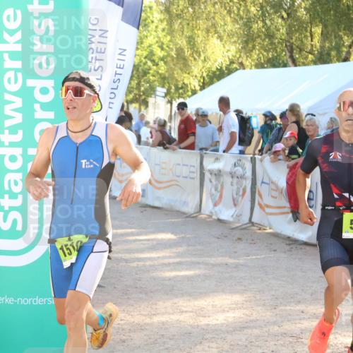 07.09.2025 - 19. Norderstedt Triathlon Zöllner http://msf.ph/oto/8791000 07.09.2025 16:30:18 Ziel 519, 552, 1510 meine-sportfotos.de