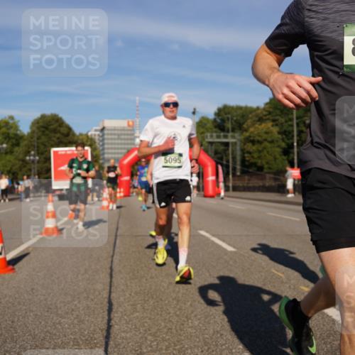 07.09.2025 - BARMER Alsterlauf Yannick Fuchs http://msf.ph/oto/8791075 07.09.2025 09:41:32 Laufen 5095, 36, 8276 meine-sportfotos.de