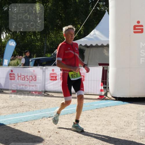 07.09.2025 - 19. Norderstedt Triathlon Zöllner http://msf.ph/oto/8791076 07.09.2025 15:40:31 Ziel 977, 982 meine-sportfotos.de