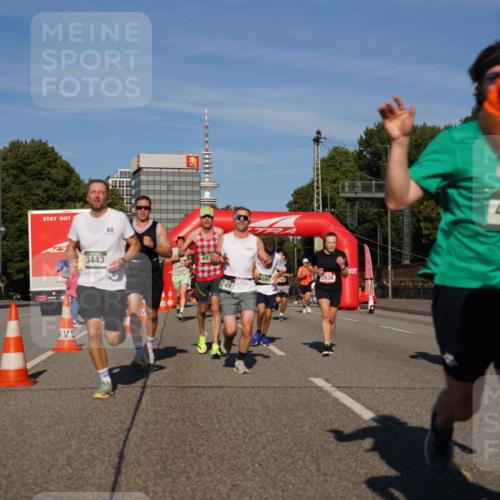 07.09.2025 - BARMER Alsterlauf Yannick Fuchs http://msf.ph/oto/8791090 07.09.2025 09:43:33 Laufen 3443, 749, 2836, 4499 meine-sportfotos.de