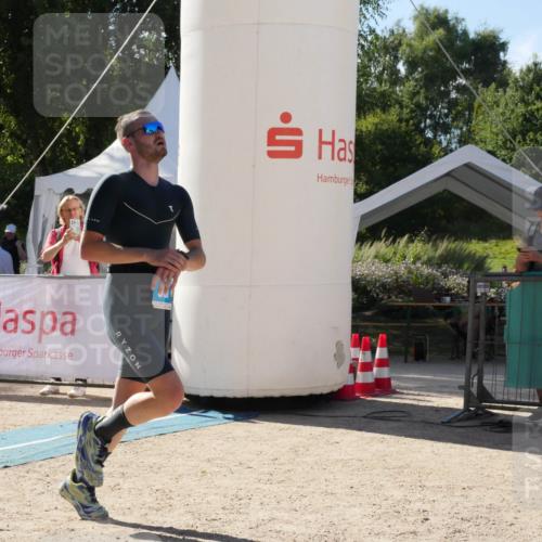 07.09.2025 - 19. Norderstedt Triathlon Zöllner http://msf.ph/oto/8791113 07.09.2025 15:42:00 Ziel 398 meine-sportfotos.de