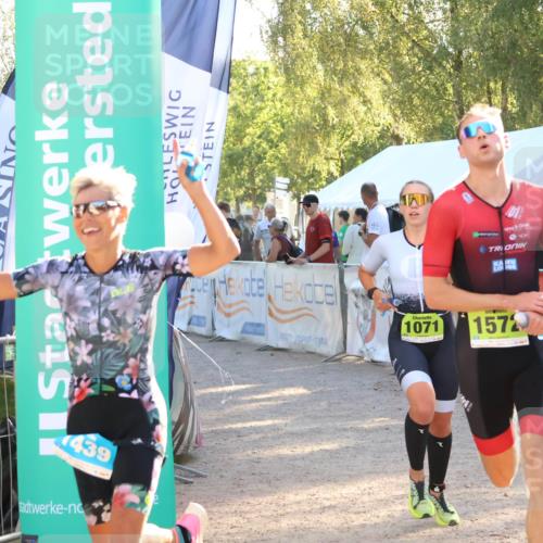 07.09.2025 - 19. Norderstedt Triathlon Zöllner http://msf.ph/oto/8791158 07.09.2025 16:31:02 Ziel 477, 534, 548, 1071, 1439, 1572 meine-sportfotos.de