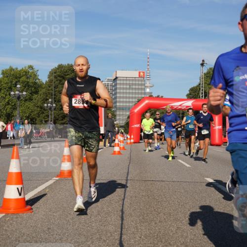 07.09.2025 - BARMER Alsterlauf Yannick Fuchs http://msf.ph/oto/8791183 07.09.2025 09:41:36 Laufen 8422 meine-sportfotos.de