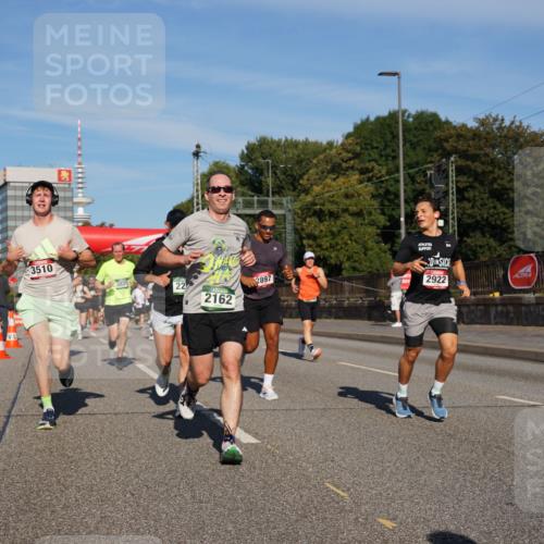 07.09.2025 - BARMER Alsterlauf Yannick Fuchs http://msf.ph/oto/8791190 07.09.2025 09:43:37 Laufen 3510, 3835, 22, 2162, 2897, 2922 meine-sportfotos.de