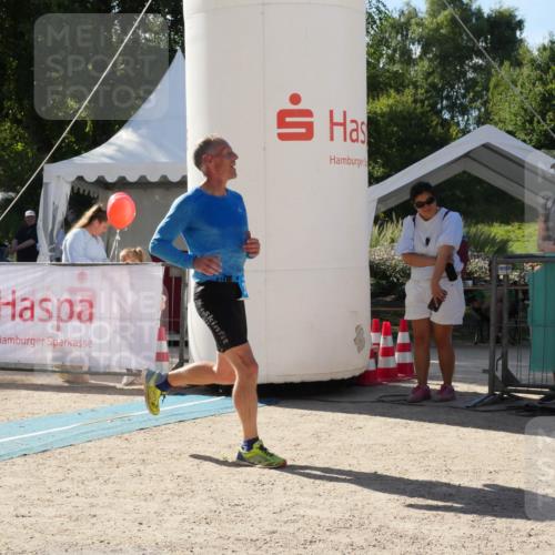 07.09.2025 - 19. Norderstedt Triathlon Zöllner http://msf.ph/oto/8791205 07.09.2025 15:44:25 Ziel 373 meine-sportfotos.de