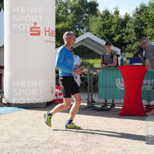 07.09.2025 - 19. Norderstedt Triathlon Zöllner http://msf.ph/oto/8791208 07.09.2025 15:44:26 Ziel 373 meine-sportfotos.de