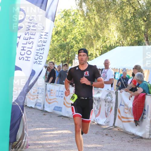 07.09.2025 - 19. Norderstedt Triathlon Zöllner http://msf.ph/oto/8791224 07.09.2025 16:31:14 Ziel 505, 549 meine-sportfotos.de