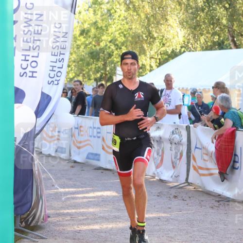 07.09.2025 - 19. Norderstedt Triathlon Zöllner http://msf.ph/oto/8791230 07.09.2025 16:31:14 Ziel 505, 549 meine-sportfotos.de