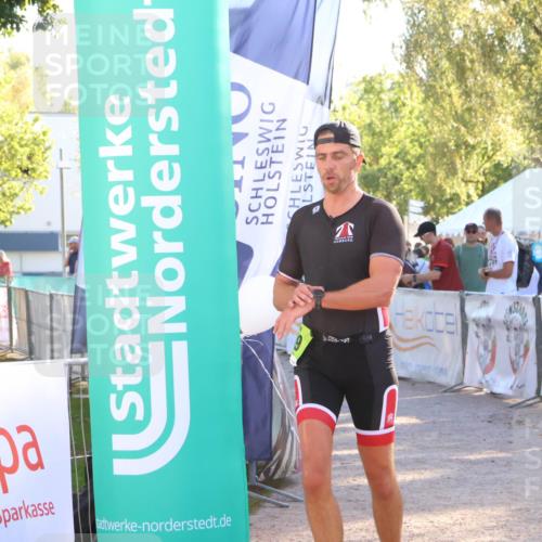 07.09.2025 - 19. Norderstedt Triathlon Zöllner http://msf.ph/oto/8791247 07.09.2025 16:31:15 Ziel 549 meine-sportfotos.de
