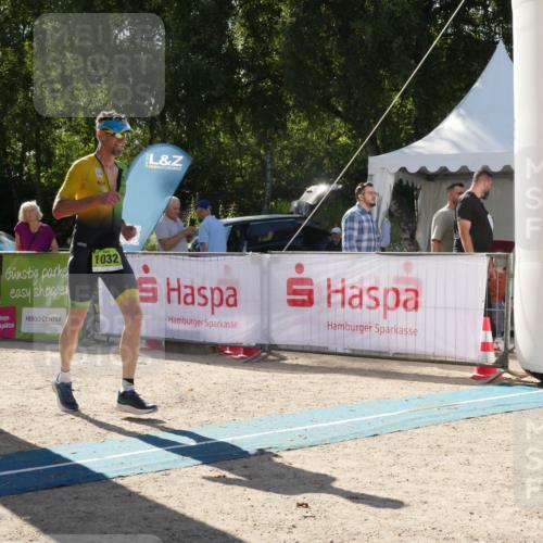 07.09.2025 - 19. Norderstedt Triathlon Zöllner http://msf.ph/oto/8791251 07.09.2025 15:46:02 Ziel 1032 meine-sportfotos.de