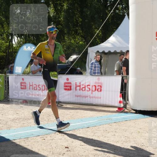 07.09.2025 - 19. Norderstedt Triathlon Zöllner http://msf.ph/oto/8791252 07.09.2025 15:46:03 Ziel 1032 meine-sportfotos.de