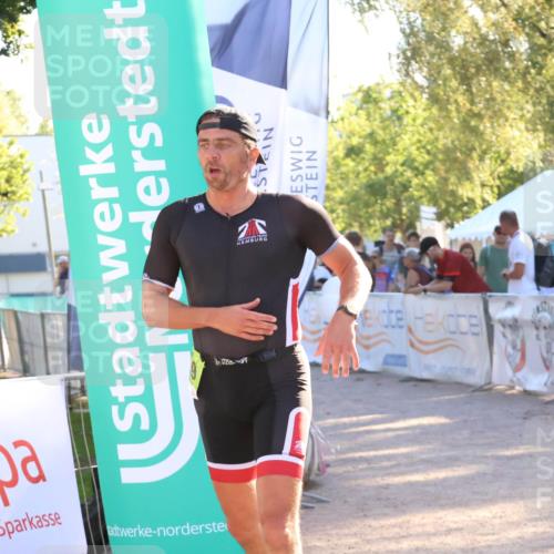 07.09.2025 - 19. Norderstedt Triathlon Zöllner http://msf.ph/oto/8791257 07.09.2025 16:31:16 Ziel 549 meine-sportfotos.de