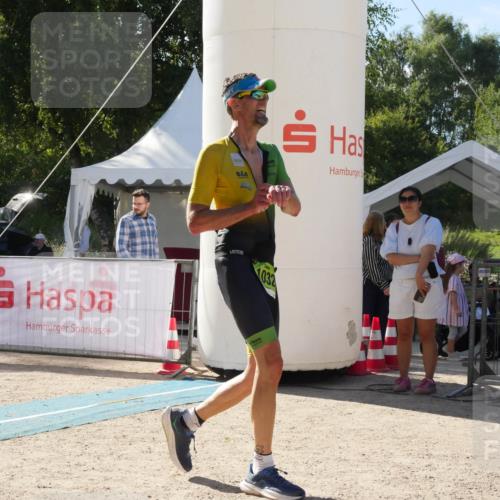07.09.2025 - 19. Norderstedt Triathlon Zöllner http://msf.ph/oto/8791259 07.09.2025 15:46:04 Ziel 1032 meine-sportfotos.de
