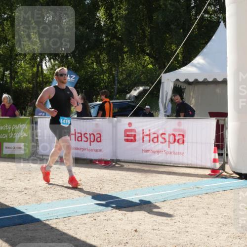 07.09.2025 - 19. Norderstedt Triathlon Zöllner http://msf.ph/oto/8791263 07.09.2025 15:46:21 Ziel 1416 meine-sportfotos.de