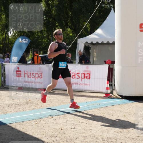 07.09.2025 - 19. Norderstedt Triathlon Zöllner http://msf.ph/oto/8791264 07.09.2025 15:46:21 Ziel 1416 meine-sportfotos.de