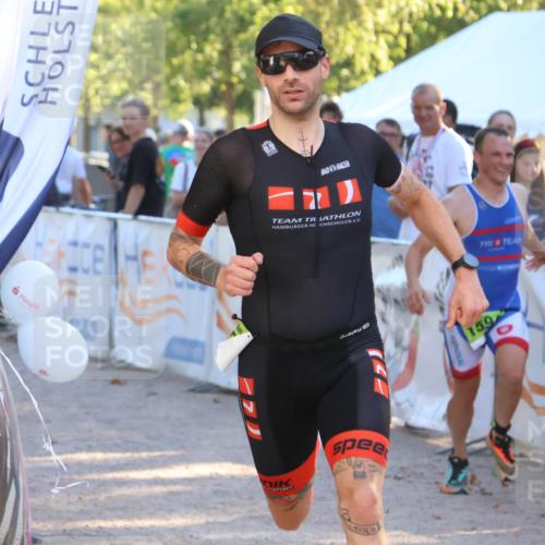 07.09.2025 - 19. Norderstedt Triathlon Zöllner http://msf.ph/oto/8791267 07.09.2025 16:31:22 Ziel 525, 549, 1594 meine-sportfotos.de