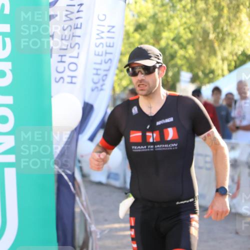 07.09.2025 - 19. Norderstedt Triathlon Zöllner http://msf.ph/oto/8791273 07.09.2025 16:31:22 Ziel 525, 549, 1594 meine-sportfotos.de
