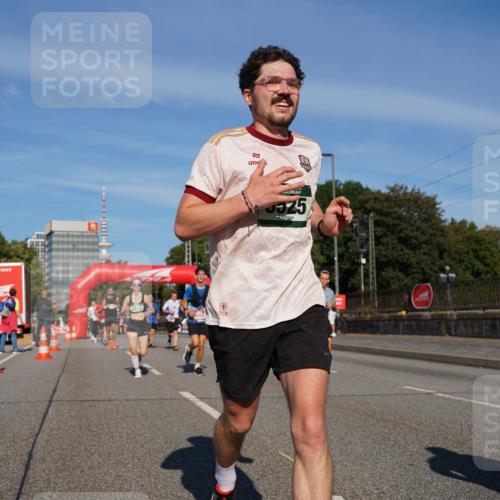07.09.2025 - BARMER Alsterlauf Yannick Fuchs http://msf.ph/oto/8791280 07.09.2025 09:43:42 Laufen 1 meine-sportfotos.de