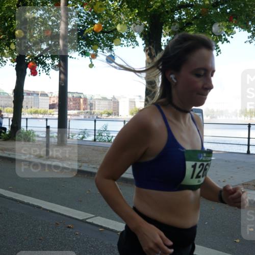 07.09.2025 - BARMER Alsterlauf Yannick Fuchs http://msf.ph/oto/8791302 07.09.2025 11:38:25 Laufen 136, 126 meine-sportfotos.de