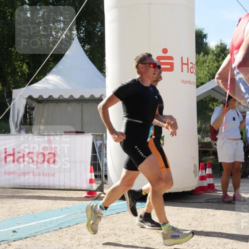 07.09.2025 - 19. Norderstedt Triathlon Zöllner http://msf.ph/oto/8791340 07.09.2025 15:47:53 Ziel 1000, 1462 meine-sportfotos.de