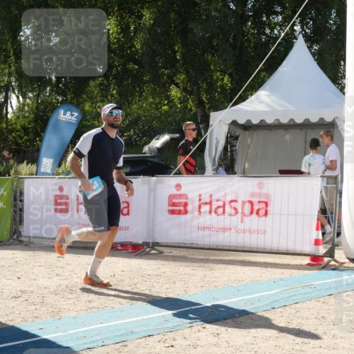 07.09.2025 - 19. Norderstedt Triathlon Zöllner http://msf.ph/oto/8791349 07.09.2025 15:47:59 Ziel 364, 960 meine-sportfotos.de
