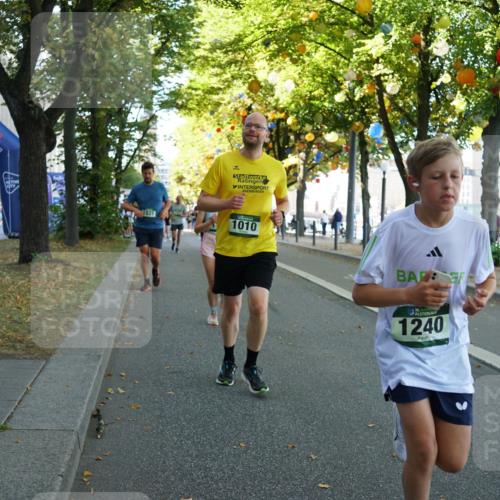 07.09.2025 - BARMER Alsterlauf Yannick Fuchs http://msf.ph/oto/8791356 07.09.2025 11:38:29 Laufen 1010, 36, 1240 meine-sportfotos.de