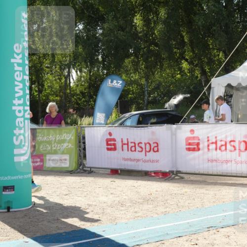 07.09.2025 - 19. Norderstedt Triathlon Zöllner http://msf.ph/oto/8791358 07.09.2025 15:48:01 Ziel 364, 960 meine-sportfotos.de