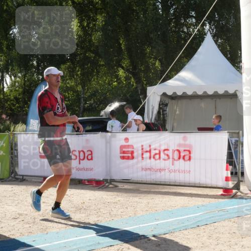 07.09.2025 - 19. Norderstedt Triathlon Zöllner http://msf.ph/oto/8791367 07.09.2025 15:48:02 Ziel 364, 960 meine-sportfotos.de