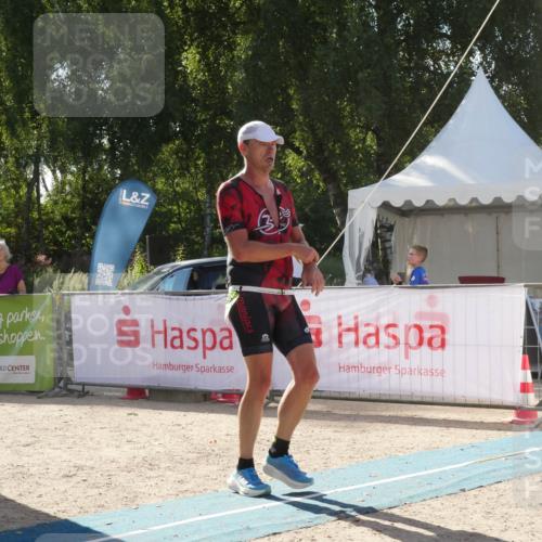 07.09.2025 - 19. Norderstedt Triathlon Zöllner http://msf.ph/oto/8791370 07.09.2025 15:48:03 Ziel 364, 960 meine-sportfotos.de