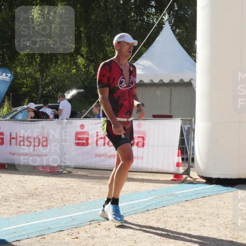 07.09.2025 - 19. Norderstedt Triathlon Zöllner http://msf.ph/oto/8791375 07.09.2025 15:48:03 Ziel 364, 960 meine-sportfotos.de