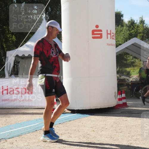 07.09.2025 - 19. Norderstedt Triathlon Zöllner http://msf.ph/oto/8791377 07.09.2025 15:48:03 Ziel 364, 960 meine-sportfotos.de