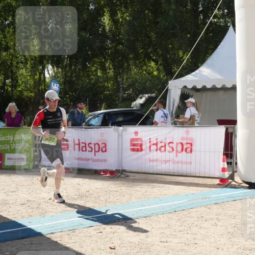 07.09.2025 - 19. Norderstedt Triathlon Zöllner http://msf.ph/oto/8791381 07.09.2025 15:48:50 Ziel 970 meine-sportfotos.de